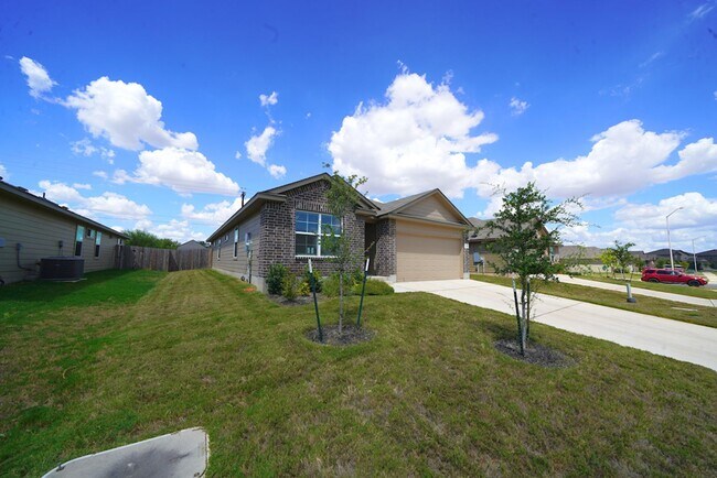 Building Photo - Like New Home in Red River Ranch (Cibolo)! -  Realtor Commission: $500