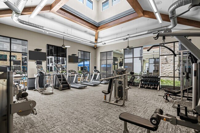 Building Photo - Exclusive Offer: 1 Month Rent-Free for New...