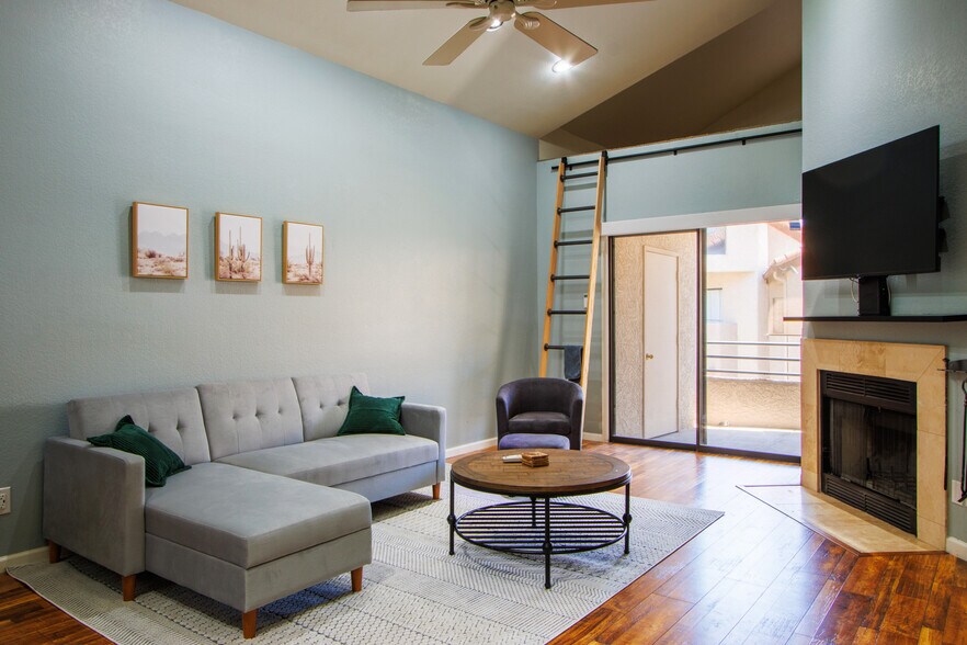 Building Photo - 10301 N 70th St