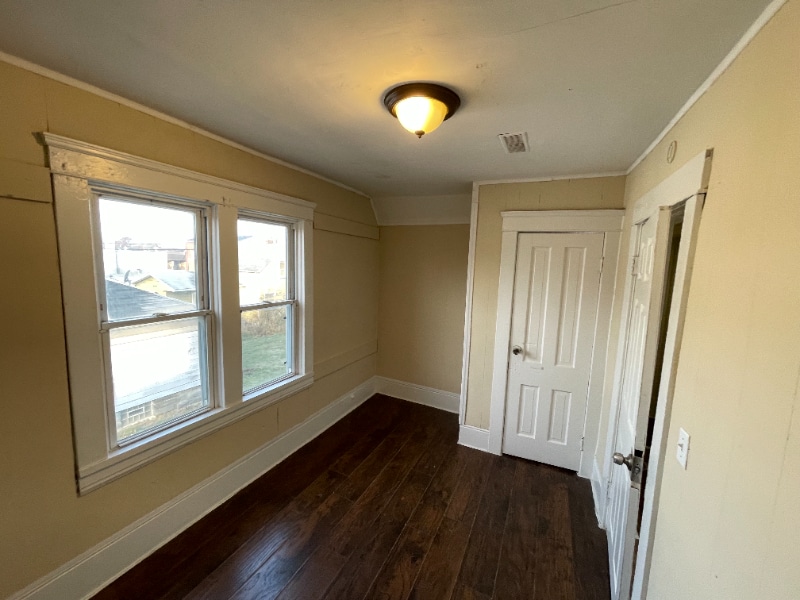 Building Photo - 119 E 32nd St