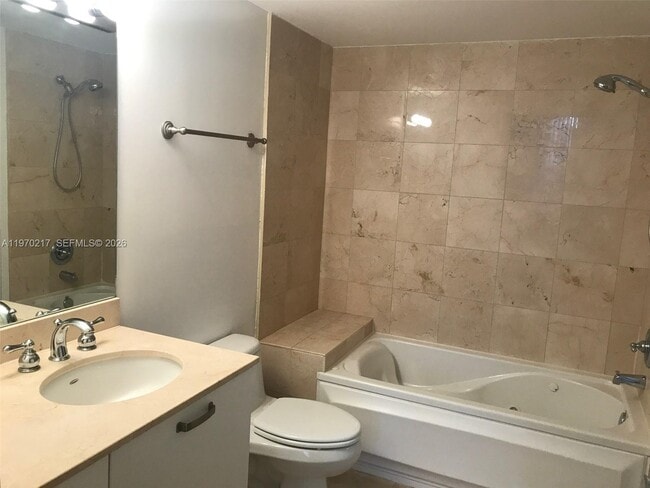 Building Photo - 2030 Douglas Rd