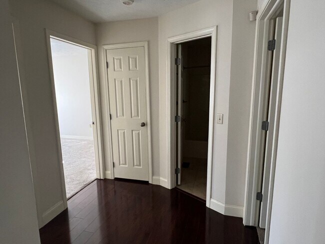 Building Photo - All Brick 3 Bedroom, 2 Bathroom near Twin Oaks