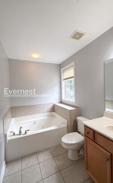 Building Photo - 13901 Riverdowns N Ct