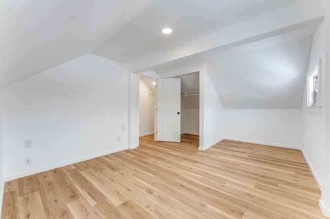 Building Photo - 2112 Gould Ave