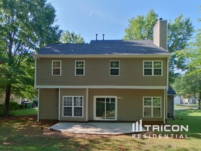 Building Photo - 5604 Bluff Ct