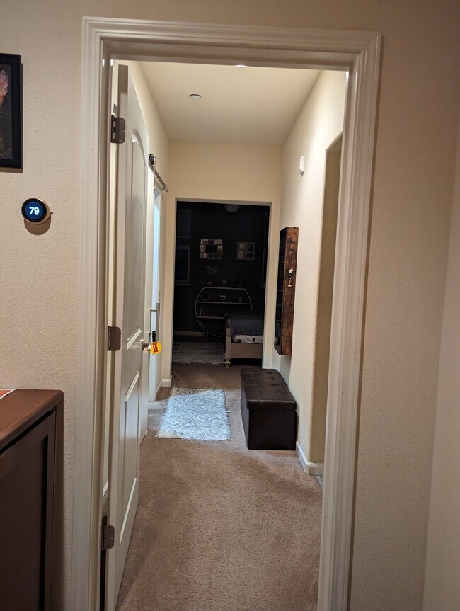 Alley (Bedroom1) - 764 Grandview Ter