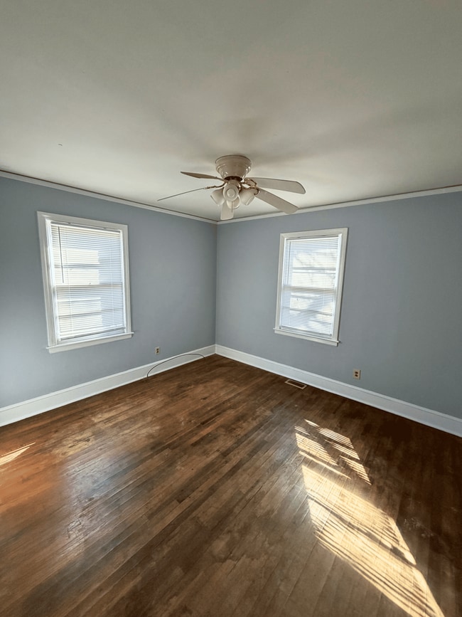 Building Photo - Spacious 2-Bed Home Across from Pickens Library