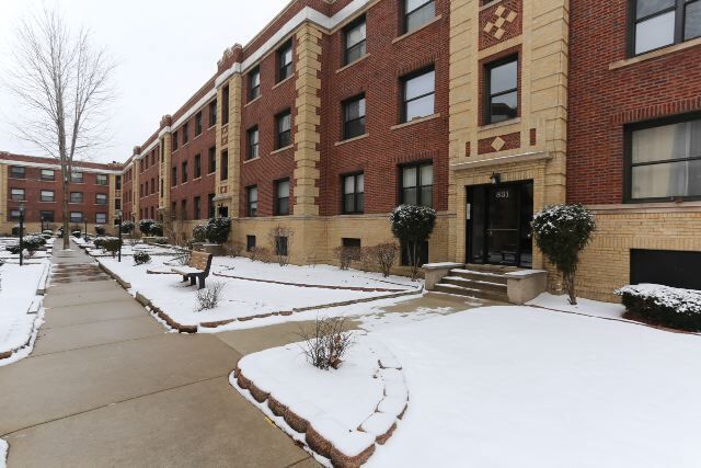 Primary Photo - 836 W Waveland