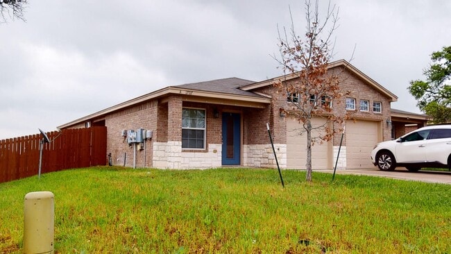 Building Photo - NO JUNE RENT + $1,395 RENT DUPLEX IN HARKER HEIGHTS!