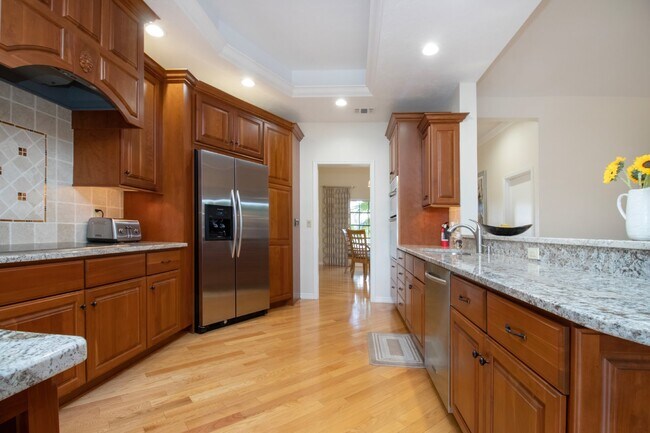 Building Photo - Palm Aire Fully Furnished Rental