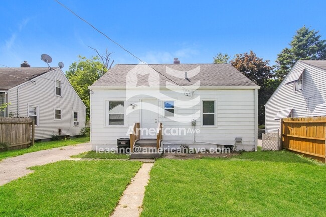 Building Photo - 1947 Glenridge Dr