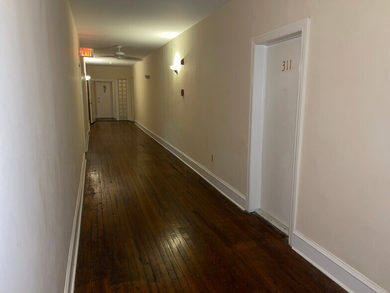 Building Photo - 536 14th St