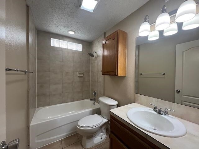 Building Photo - 1001 E Travis St