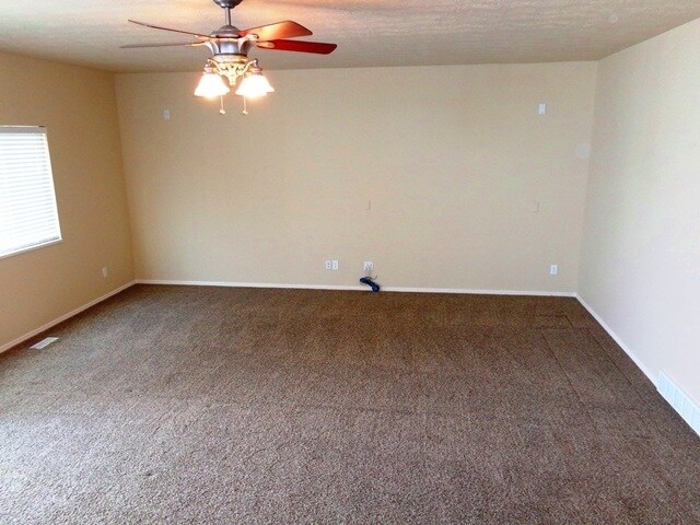 Building Photo - 6423 S High Bluff Dr