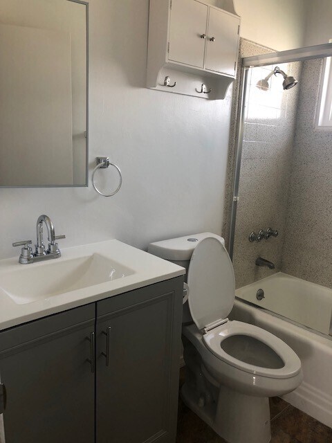 Building Photo - Spacious Beautiful North Park 1 Bed / 1 Bath with Pool