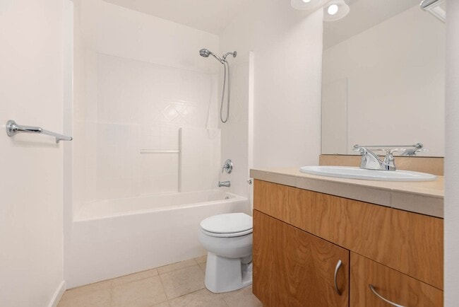 Building Photo - 93 Cougar Ridge Rd NW