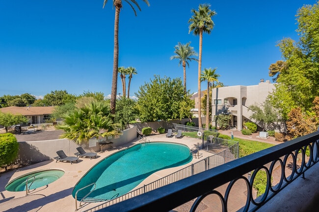 Building Photo - 3640 N 38th St