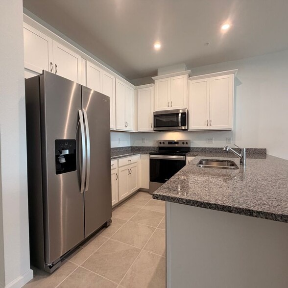 Building Photo - 3276 Gardenia Reserve St