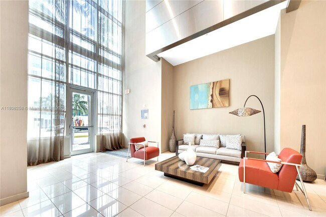 Building Photo - 300 S Biscayne Blvd