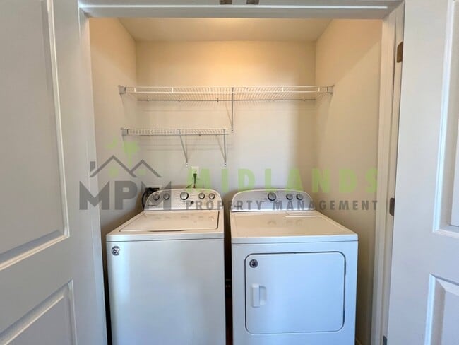 Building Photo - 931 Tuxford Trl