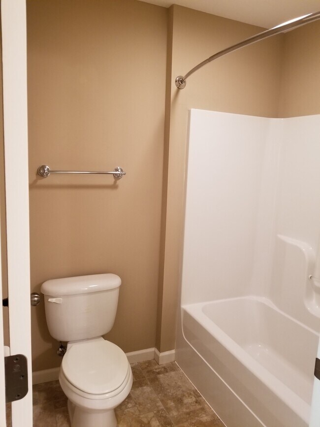 Building Photo - 9816 Thunderbolt Way