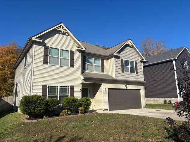 Building Photo - Luxury Home