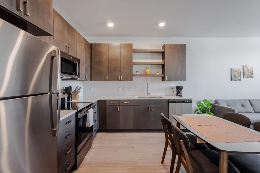 Building Photo - 601 E Pete Rose Wy