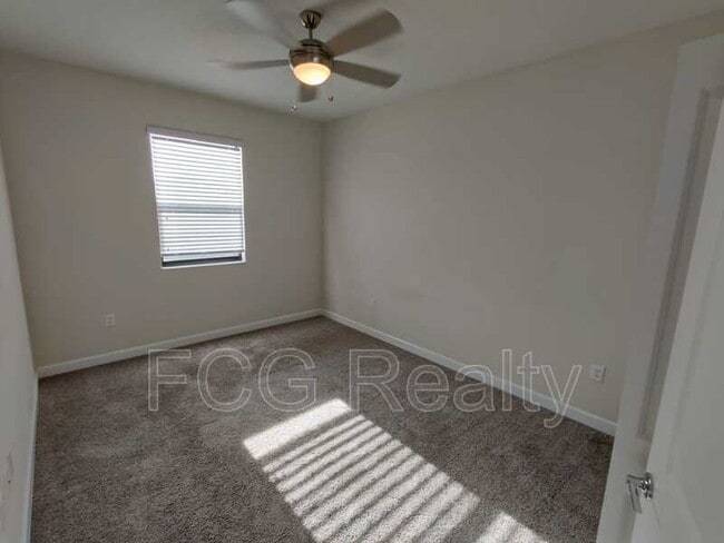 Building Photo - 1242 Sandwedge St