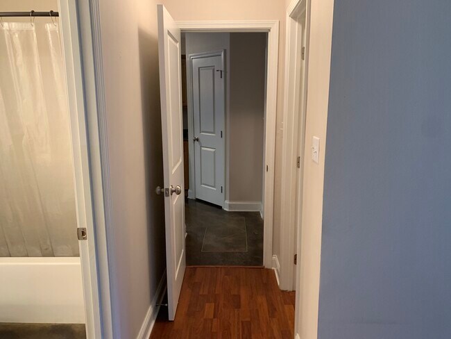 Building Photo - 17618 Avalon Terrace