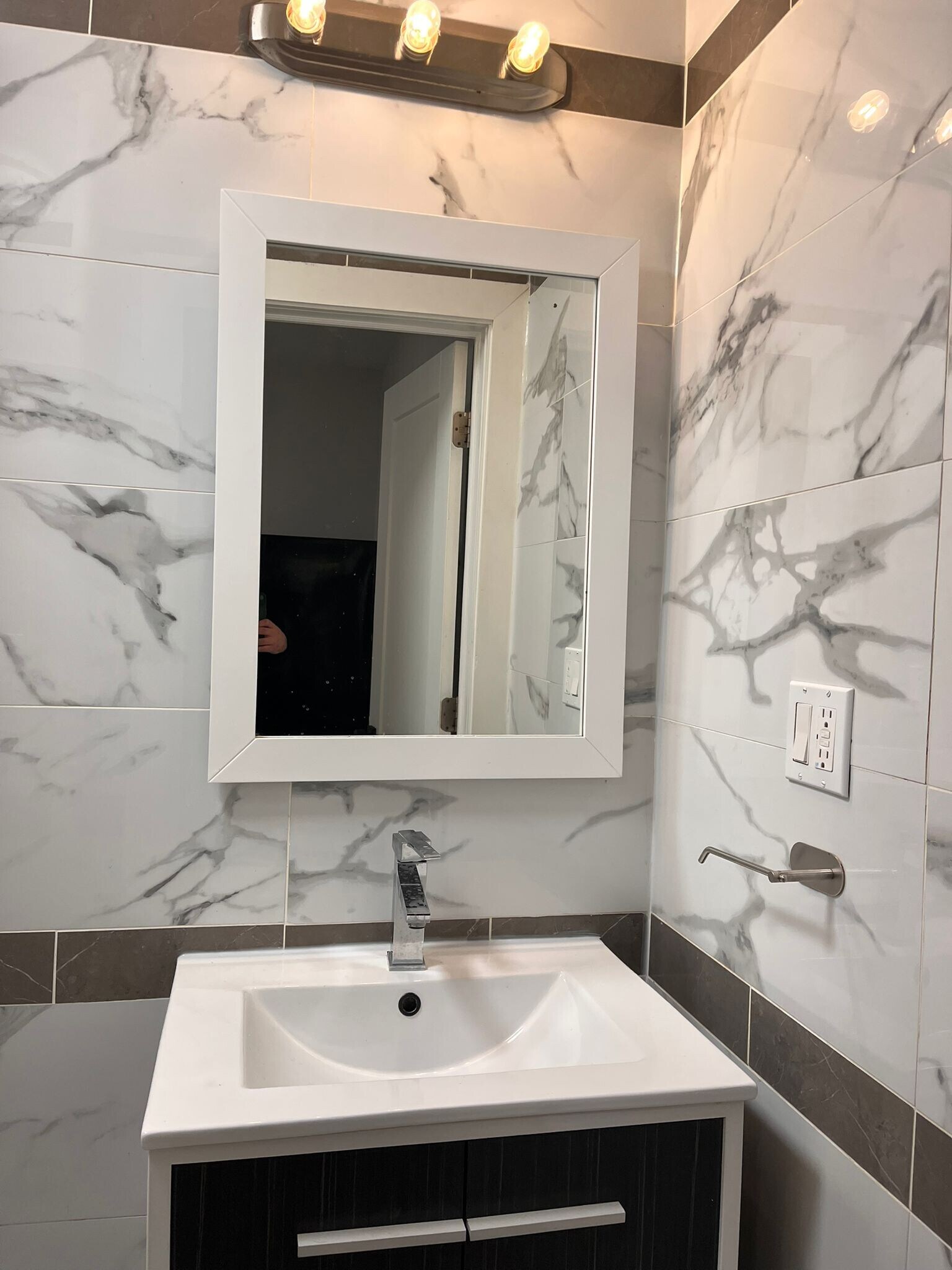 Building Photo - 5114 Palisade Ave