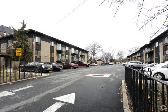 Primary Photo - Highview Apartments