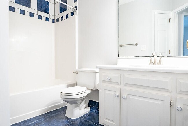 Building Photo - Spacious 3BR on Oversized Fenced Lot | GREAT PRICE!