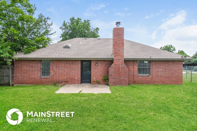 Building Photo - 417 Cypress Dr