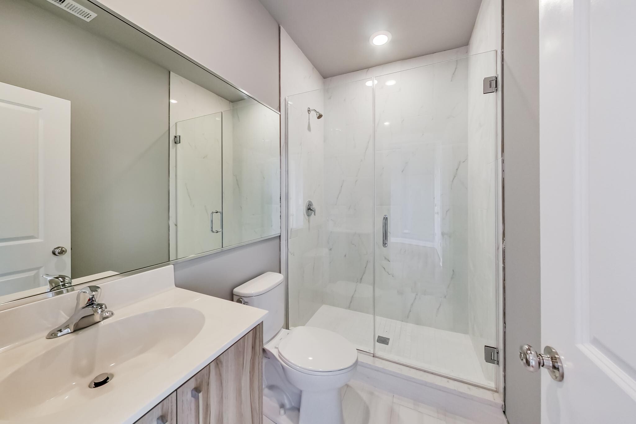 Building Photo - 6132 S Kimbark Ave