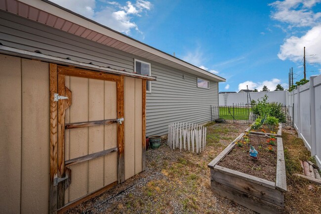 Building Photo - 3 bedroom home in Coeur dAlene