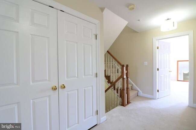 Building Photo - 13539 Flowerfield Dr