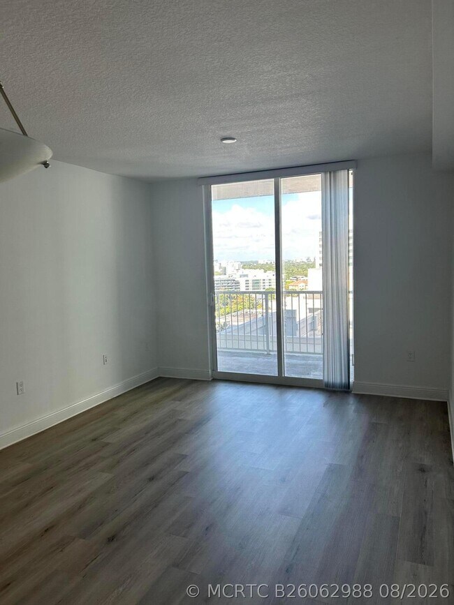 Building Photo - 1250 S Miami Ave