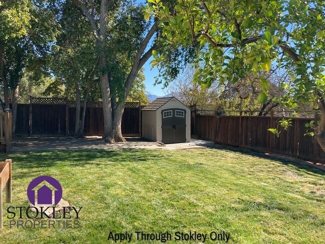 Building Photo - 2438 Upland Dr