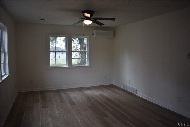 Building Photo - 9010 Kennedy Ln