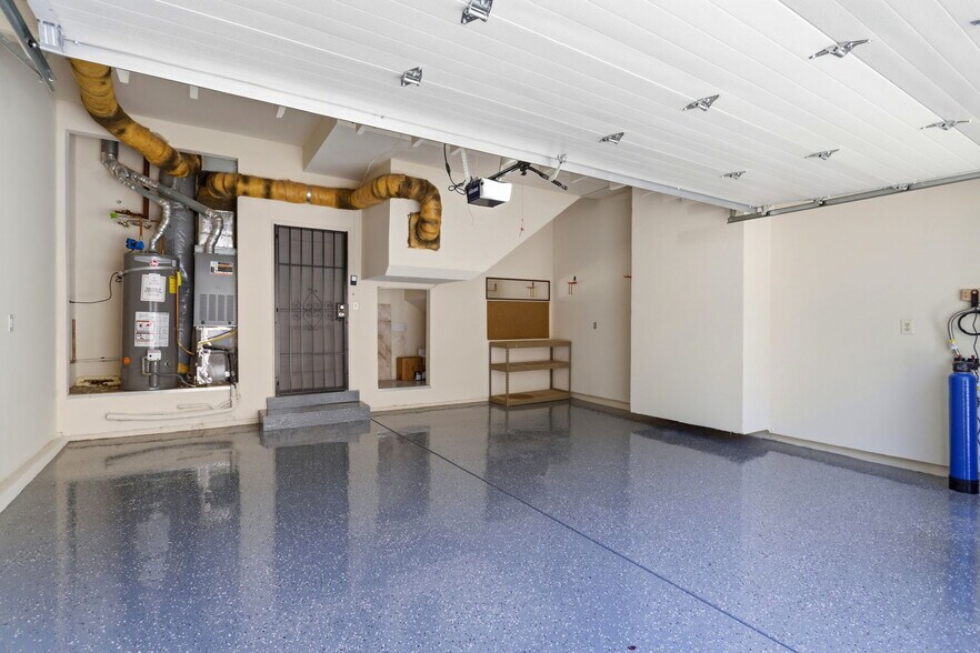 Building Photo - 1104 Lautrec Ter