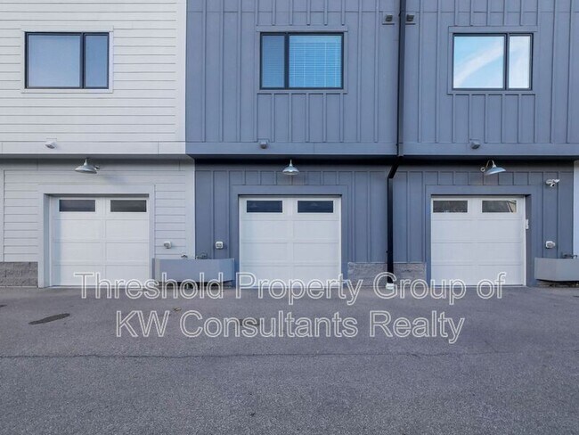 Building Photo - 1165 N 4th St