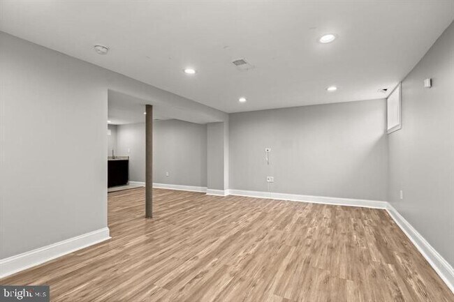 Building Photo - 2456 Keyway