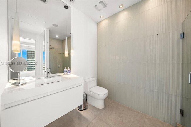 Building Photo - 450 Alton Rd