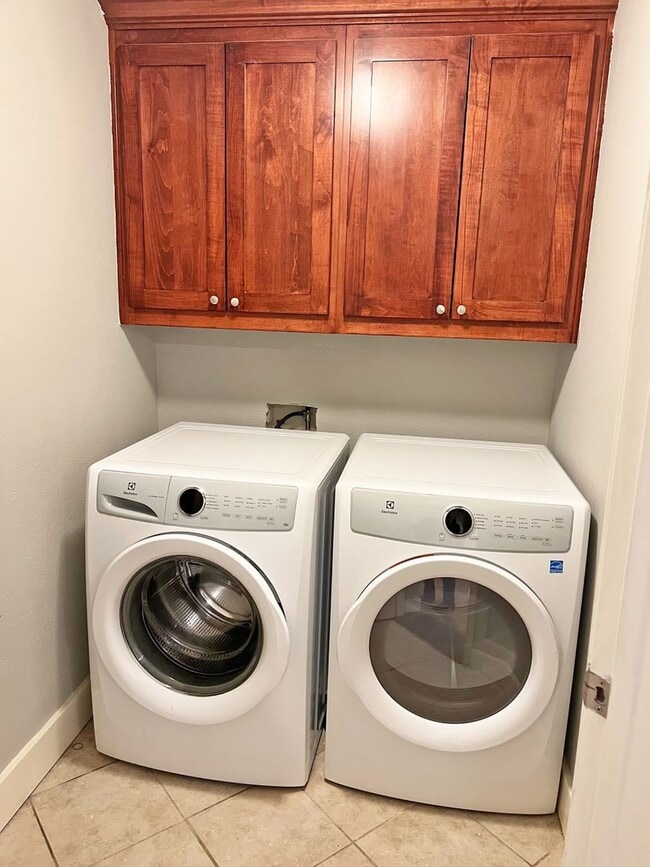 Building Photo - Great 2 Bdrm 2 Bath Condo in Lake Dallas Tx