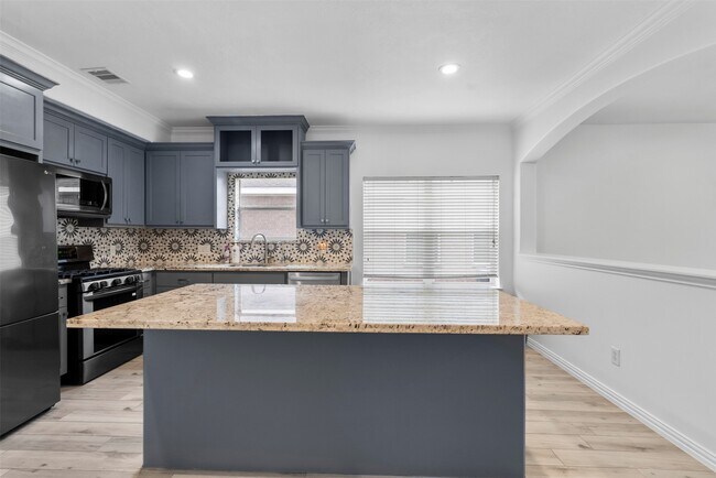Building Photo - 2610 Cypress Springs Dr