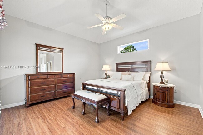 Building Photo - 4025 Chablis St SW
