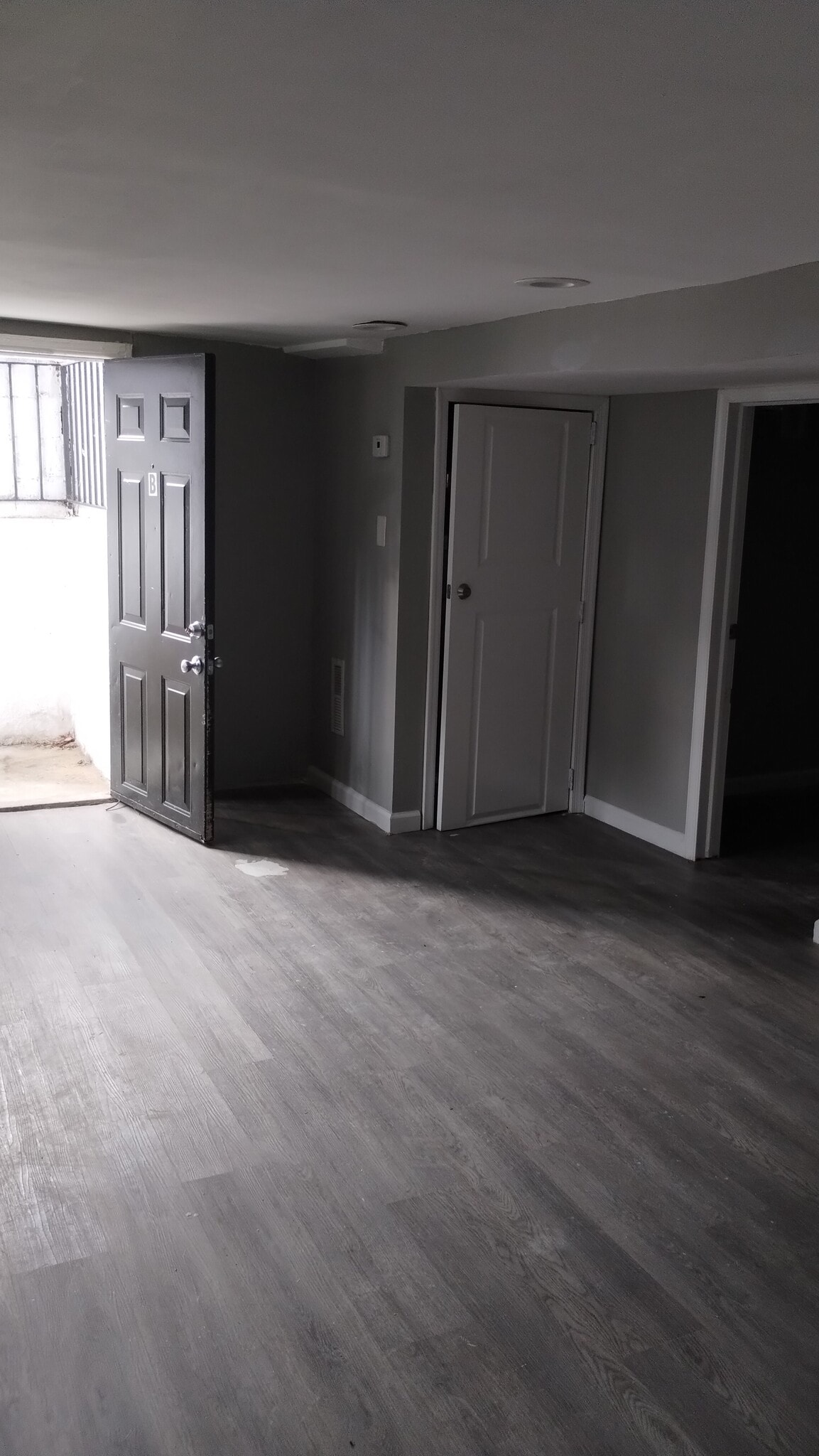 Building Photo - 3107 Evergreen Ave