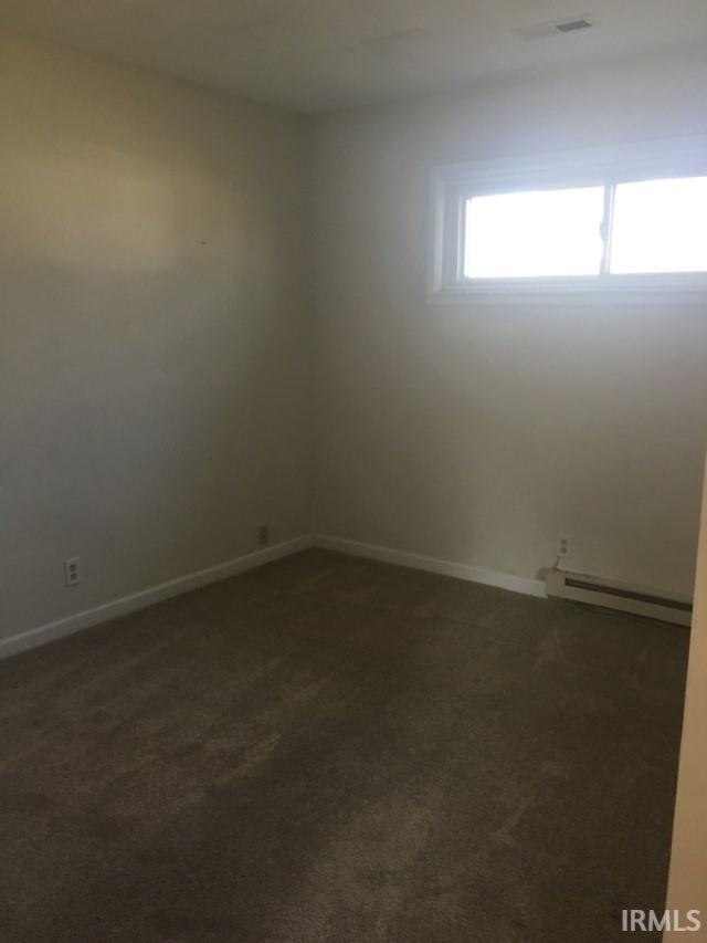 Building Photo - 615 Elm Dr