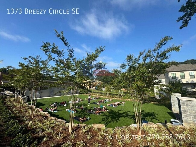 Building Photo - 1373 Breezy Cir