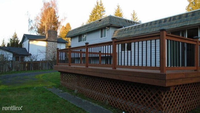 Building Photo - 3 br, 2.5 bath House - 19120 48th Ave W